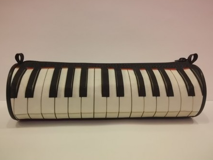 ZEBRA MUSIC PIÓRNIK Z KLAWIATURĄ FORTEPIANU P01