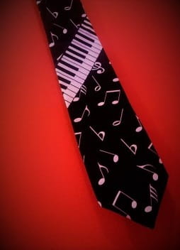 ZEBRA MUSIC KRAWAT CZARNY Z KLAWIATURĄ I NUTAMI