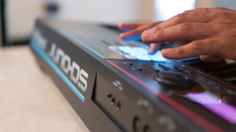ROLAND JUNO-DS88
