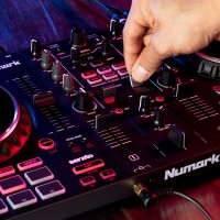 NUMARK MIXTRACK PLATINUM FX