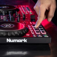 NUMARK MIXTRACK PLATINUM FX