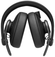 AKG K-371