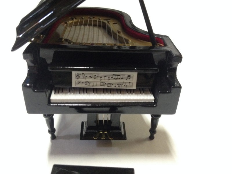 MINIATURA FORTEPIANU PY-05