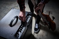 BOSS KATANA 210 BASS
