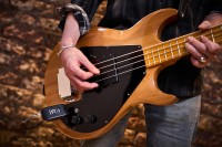 BOSS KATANA:GO GITAROWY WZMACNIACZ SŁUCHAWKOWY PLUGAMP