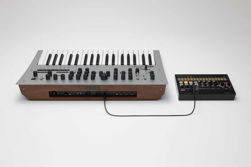 KORG MINILOGUE