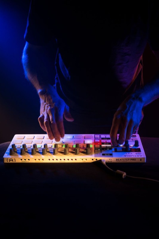 ARTURIA BEATSTEP PRO KONTROLER