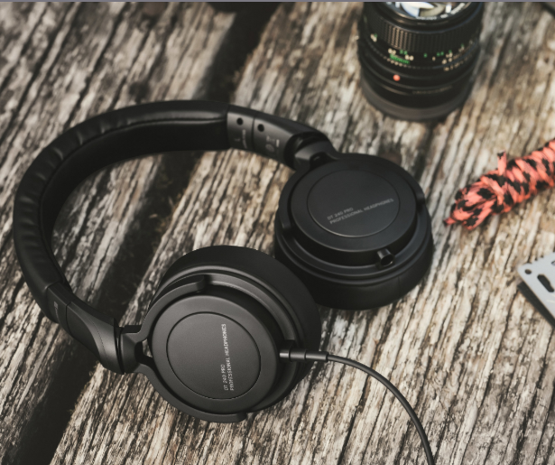 BEYERDYNAMIC DT240 PRO 34 OHM SŁUCHAWKI STUDYJNE ZAMKNIĘTE
