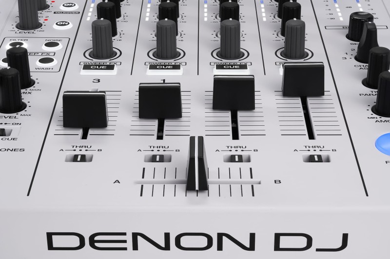 DENON DJ SC LIVE 4 WH SKLEP MUZYCZNY DEMO_9.jpg