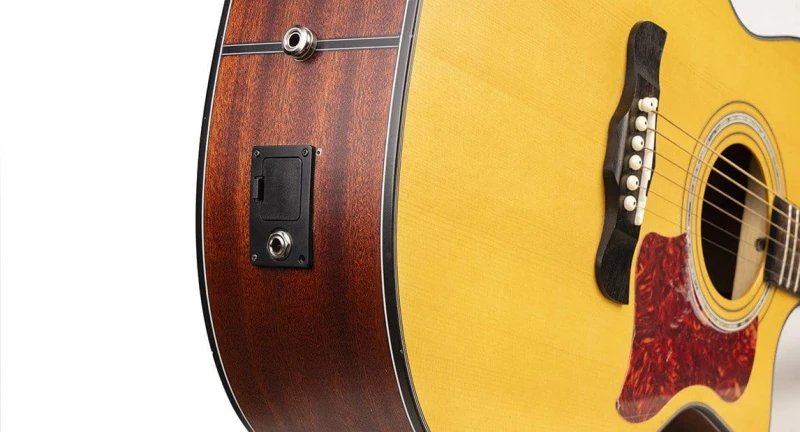 Guitto GGP-02 - przystawka do gitary z przedwzmacniaczem