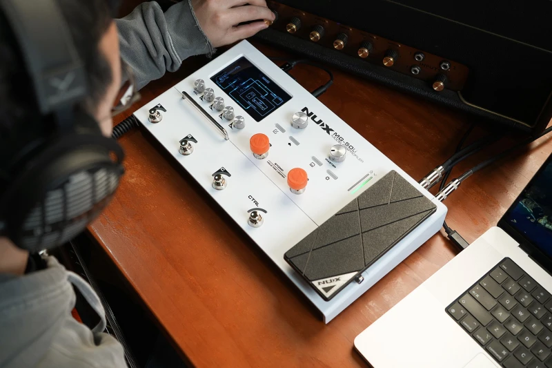 NUX MG-50LI WH MULTIEFEKT GITAROWY