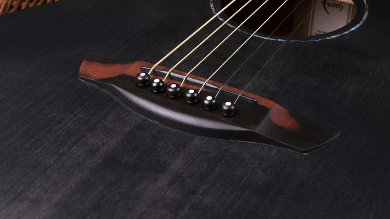 Faith Naked Venus Cutaway Electro Black Stain FKVBK - gitara elektroakustyczna