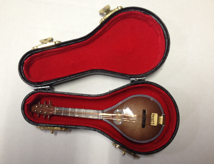 MINIATURA MANDOLINY M-12 CIEMNA