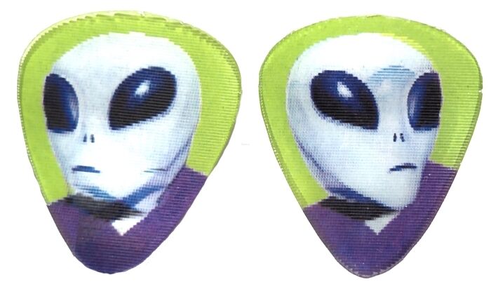 MONSTER GUITAR PICK 3D UFO