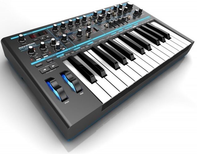 NOVATION BASS STATION II